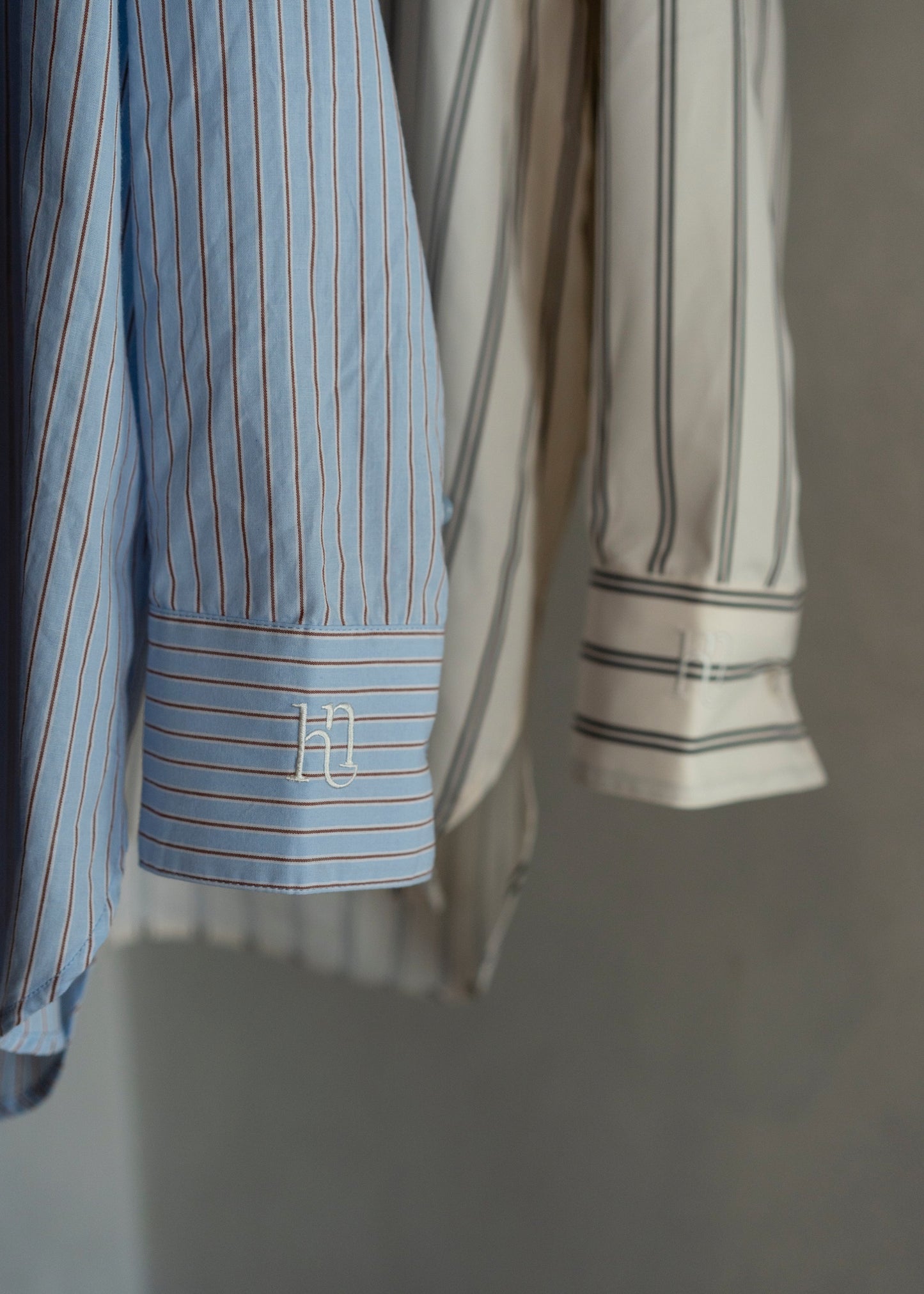 Yuragi collar shirt